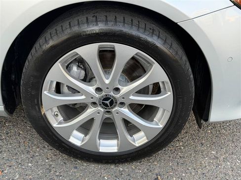 Used 2019 Mercedes-Benz E 300 4MATIC image 19