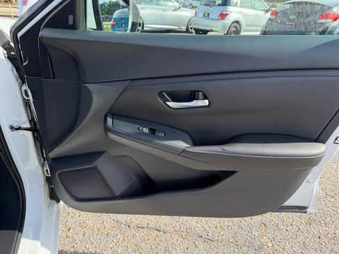 Used 2024 Nissan Sentra SV FWD image 50