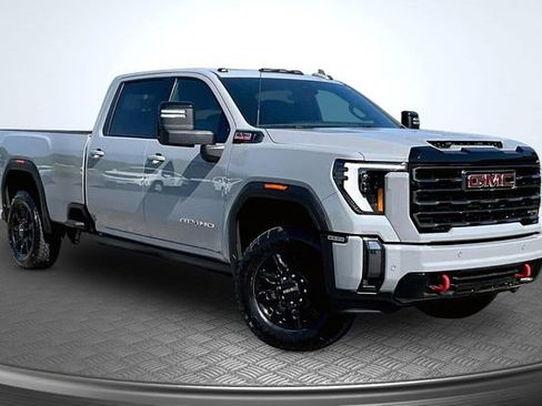 Used 2024 GMC Sierra 3500 AT4 w/ AT4 Premium Plus Package AWD/4WD image 3