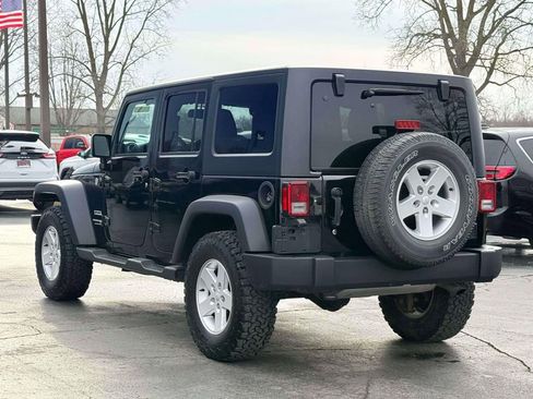 Used 2018 Jeep Wrangler Unlimited Sport S image 9