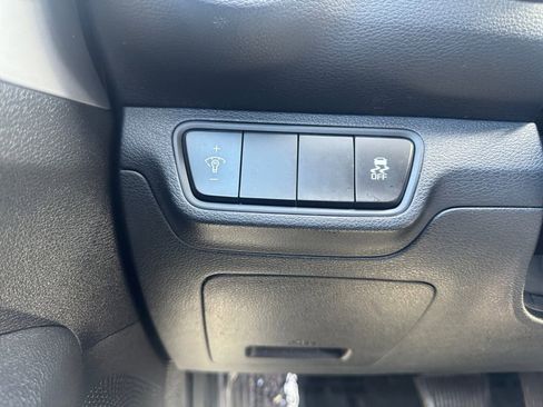 Used 2022 Kia Forte LXS image 19