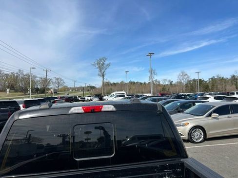 Used 2022 Ford F150 Lariat image 10