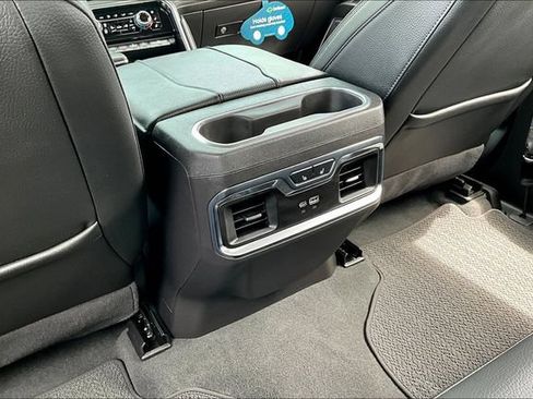 Used 2024 GMC Sierra 1500 Denali w/ Technology Package AWD/4WD image 11