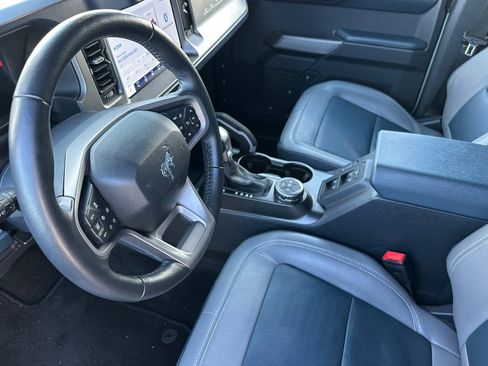 Used 2023 Ford Bronco Outer Banks image 10