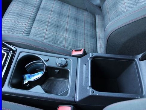 Used 2024 Volkswagen GTI SE image 39