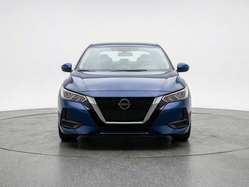 Used 2025 Nissan Sentra SV FWD image 2