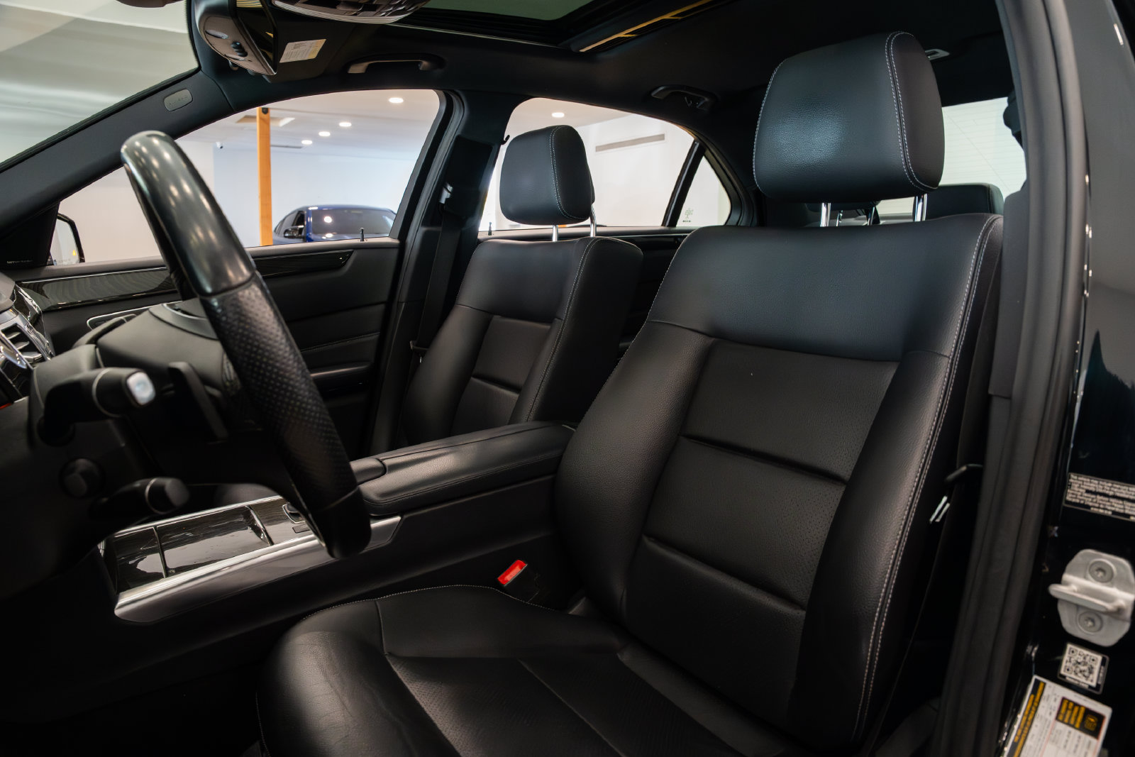 Used 2015 Mercedes-Benz E 250 BlueTEC Sedan image 18