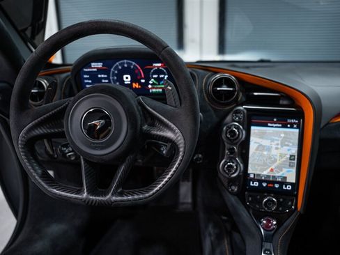 Used 2019 McLaren 720S Performance RWD image 40
