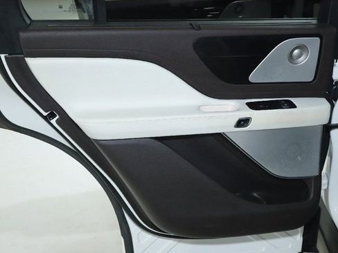 Used 2023 Lincoln Aviator Black Label w/ Jet Package image 13