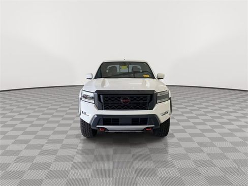 Used 2022 Nissan Frontier PRO-4X image 3