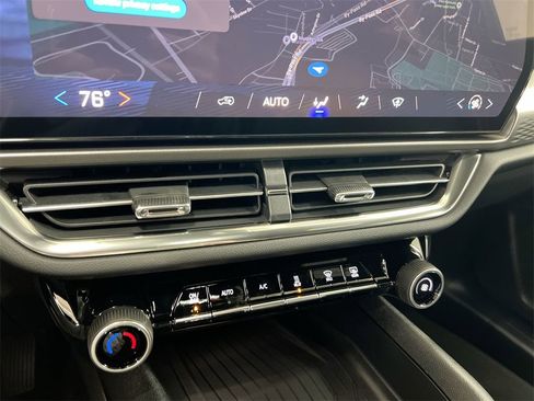 New 2026 Chevrolet Equinox EV LT image 16