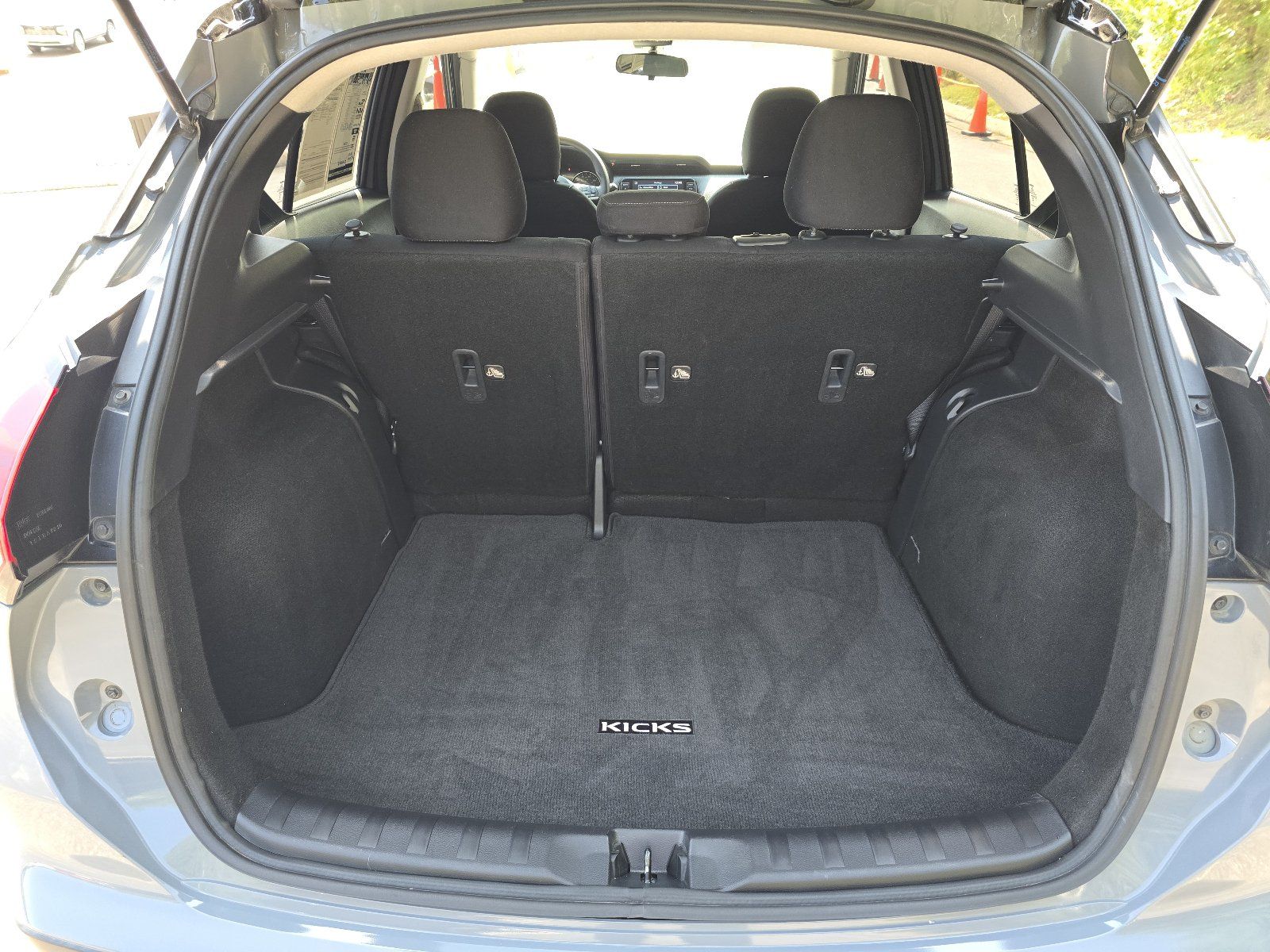 Used 2024 Nissan Kicks SV FWD image 25