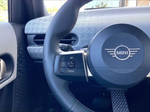 Certified 2025 MINI Cooper S FWD image 18