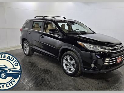 Used 2017 Toyota Highlander Limited w/ Protection Package #3