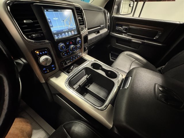 Used 2017 RAM 1500 Laramie w/ Convenience Group AWD/4WD image 32