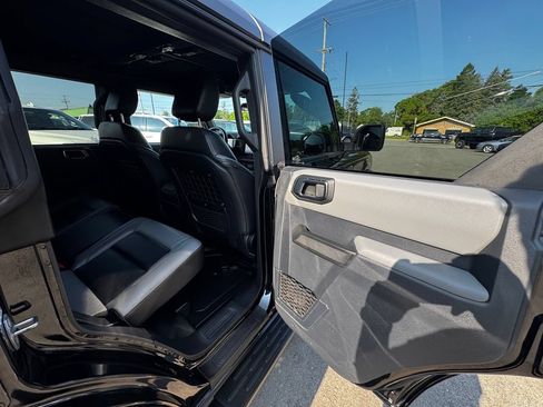Used 2023 Ford Bronco Big Bend w/ Sasquatch Package AWD/4WD image 33
