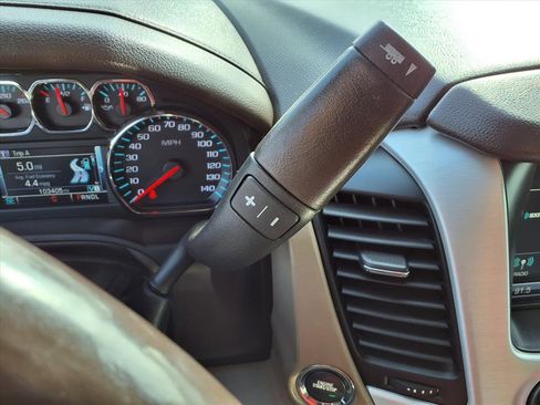 Used 2018 GMC Yukon SLT w/ Open Road Package image 12