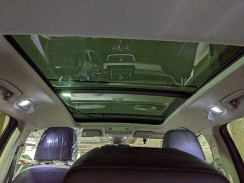 New 2026 Volkswagen Taos SE image 13