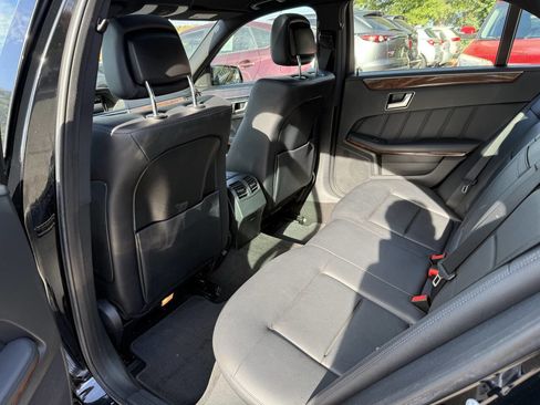 Used 2013 Mercedes-Benz E 350 BlueTEC Sedan image 9