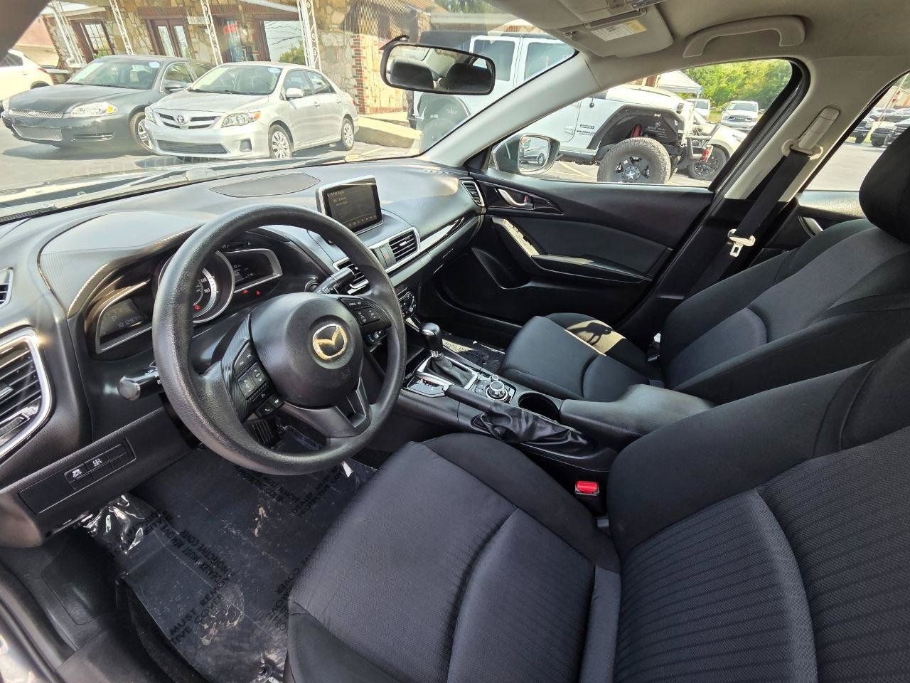 Used 2015 MAZDA MAZDA3 i Sport FWD image 13