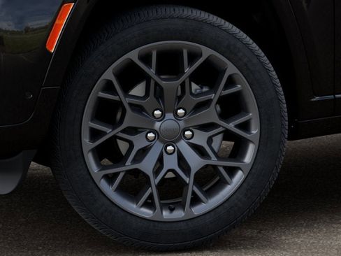 New 2026 Jeep Grand Cherokee L Summit w/ Obsidian Package image 34