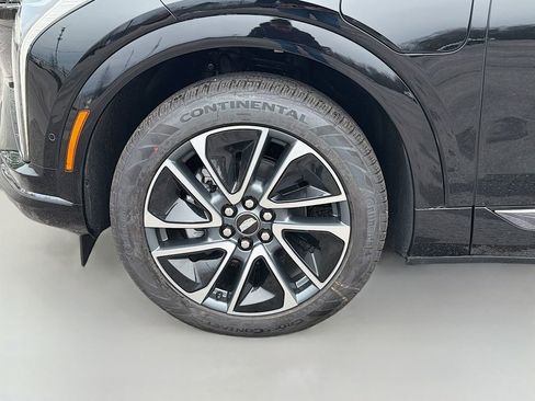 New 2026 Cadillac Optiq Sport 2 image 33