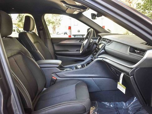 New 2026 Jeep Grand Cherokee L Laredo w/ MOPAR Finishing Package image 14