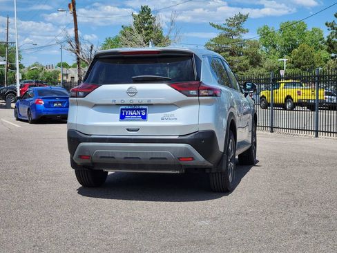 Used 2023 Nissan Rogue SV AWD/4WD image 7