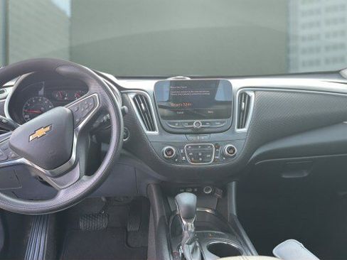 Used 2024 Chevrolet Malibu LT FWD image 19