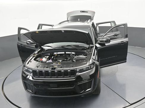 New 2026 Jeep Grand Cherokee Limited w/ Limited Altitude Package RWD image 57