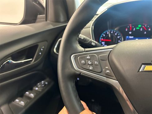 Used 2023 Chevrolet Equinox LT image 19