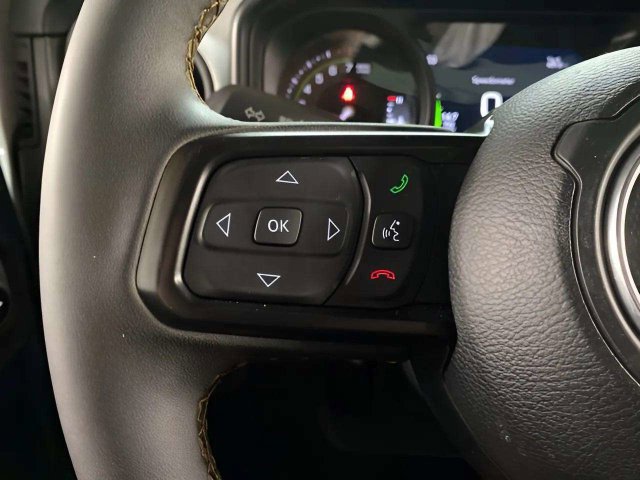 Used 2024 Jeep Wrangler Unlimited w/ Convenience Group AWD/4WD image 31