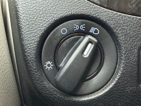 Used 2014 Dodge Grand Caravan SXT image 21