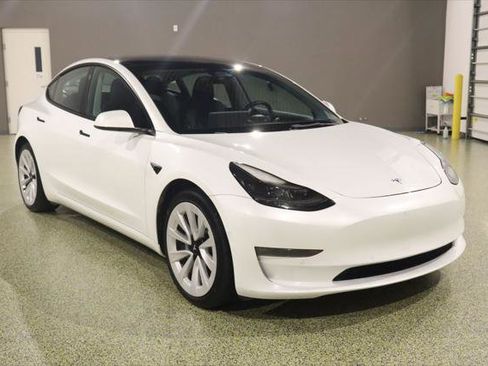 Used 2022 Tesla Model 3 Long Range image 1