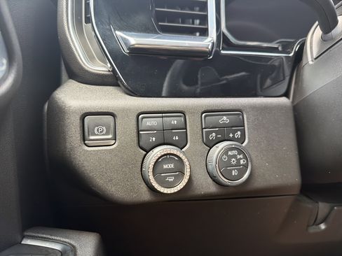 Used 2023 Chevrolet Silverado 1500 RST w/ Convenience Package II AWD/4WD image 30