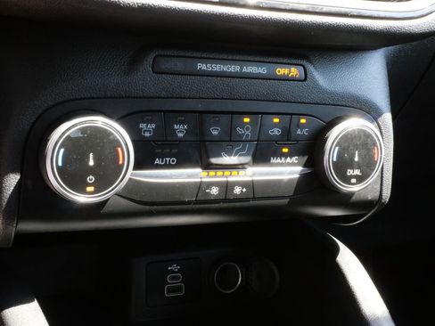 Certified 2024 Ford Escape ST-Line FWD image 31