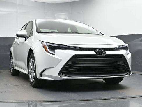 New 2026 Toyota Corolla LE image 19