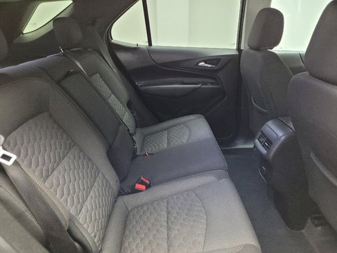 Used 2018 Chevrolet Equinox LT image 19