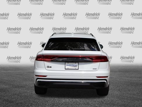 Used 2022 Audi Q8 Premium Plus AWD/4WD image 8