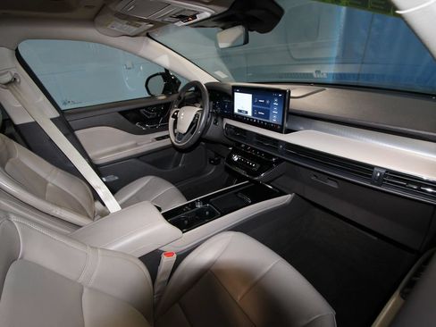 Used 2024 Lincoln Corsair FWD w/ Equipment Group 101A image 24