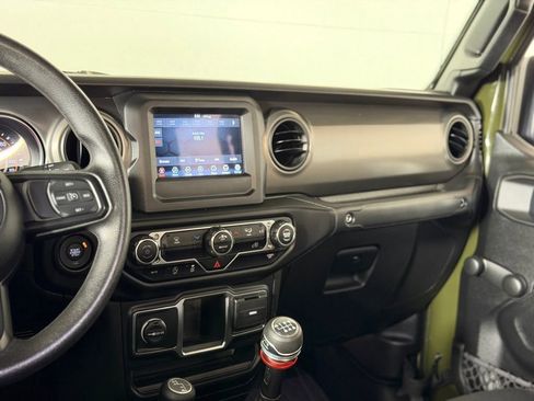 Used 2023 Jeep Gladiator Sport AWD/4WD image 22