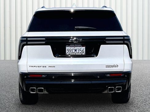 Used 2025 Chevrolet Traverse High Country AWD/4WD image 24