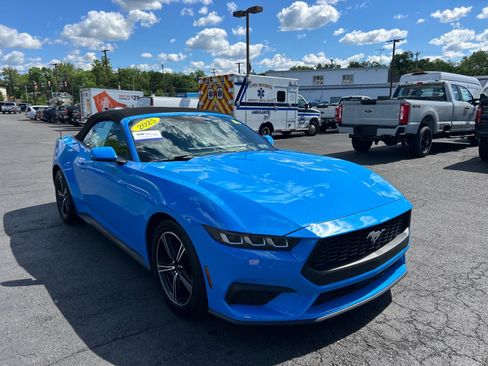Certified 2025 Ford Mustang Premium RWD image 15