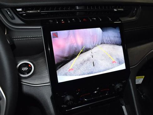 New 2025 Jeep Grand Cherokee Limited w/ Trailer Tow Package image 14