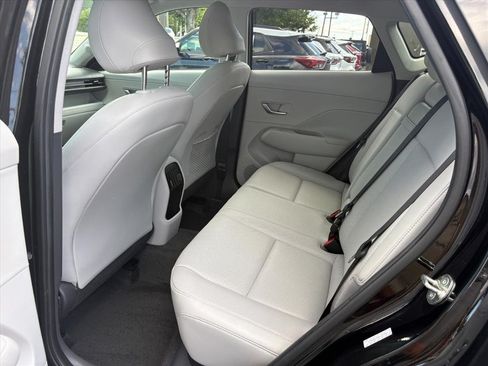 Used 2025 Hyundai Kona Limited AWD/4WD image 19