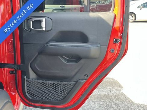 Used 2024 Jeep Wrangler Unlimited Rubicon 4xe w/ Capability Package AWD/4WD image 19