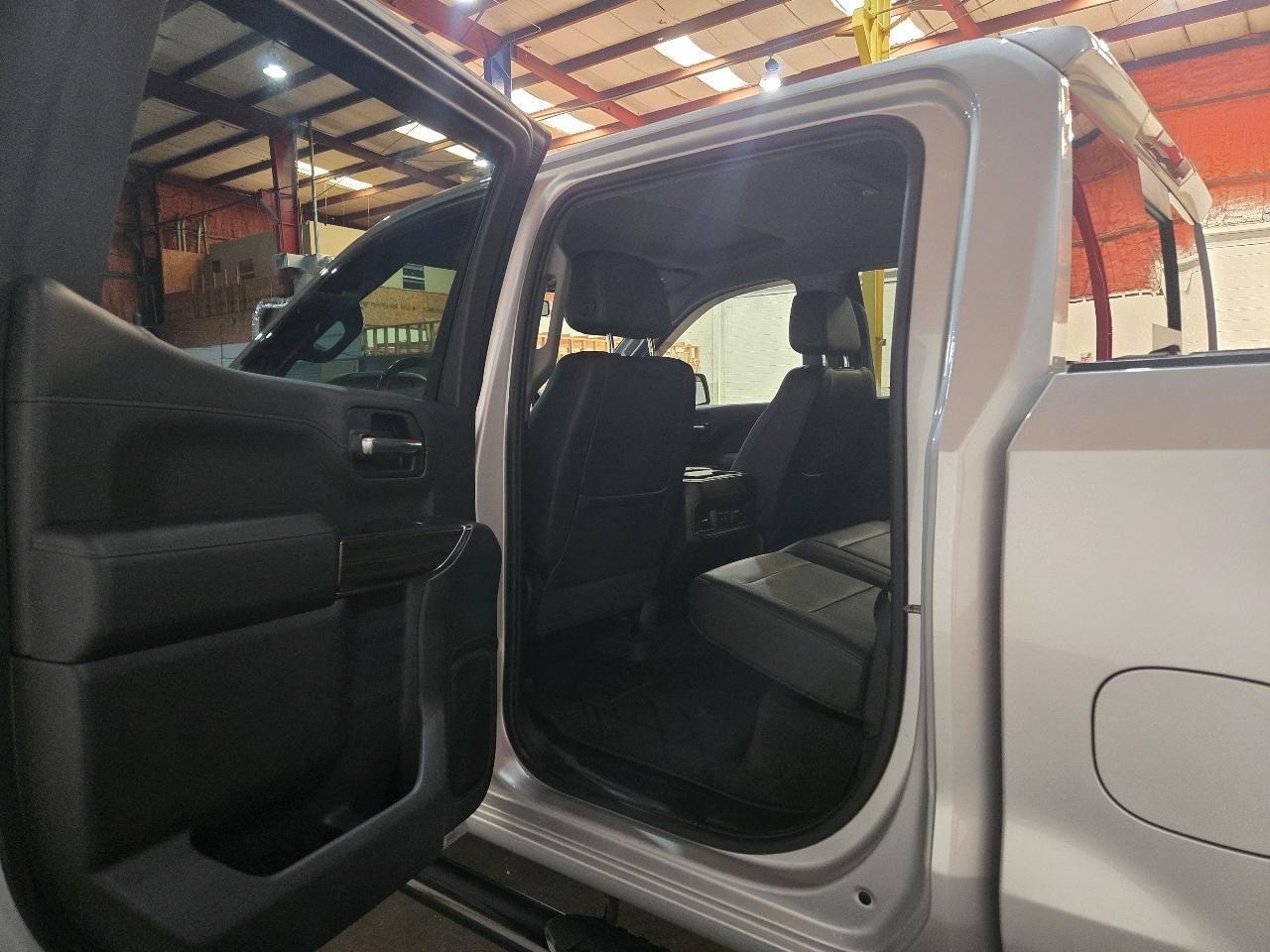 Used 2019 Chevrolet Silverado 1500 RST AWD/4WD image 16