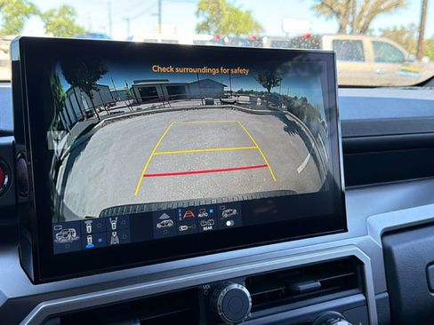 Certified 2025 Toyota 4Runner TRD Off-Road Premium w/ Tow Technology Package image 31