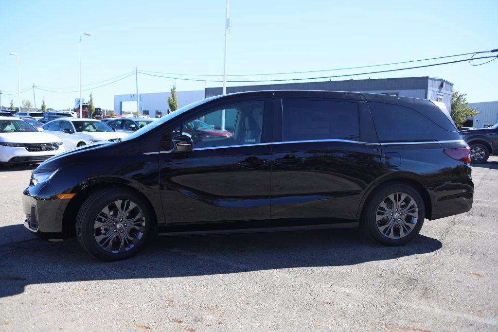New 2027 Honda Odyssey Touring image 8
