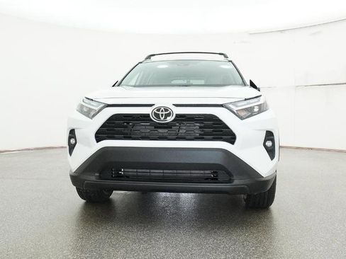 Used 2025 Toyota RAV4 XLE Premium image 53